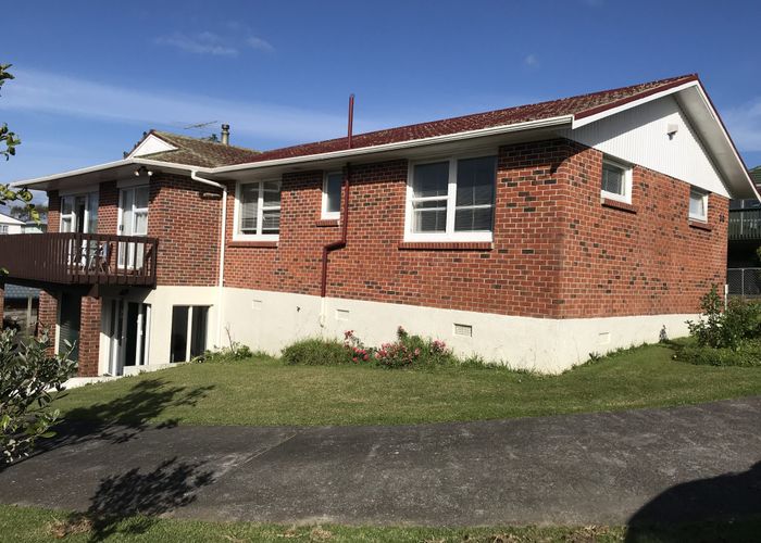 For rent 30 Letterkenny Place, Blockhouse Bay, Auckland City
