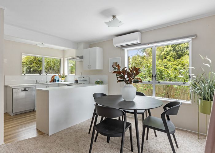  at 2 Shadon Place, Stanmore Bay, Whangaparaoa