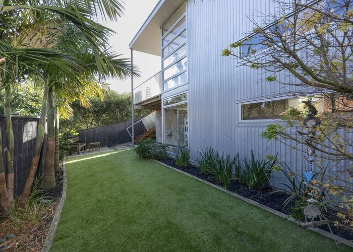  at 10 Barrister Avenue, Mount Roskill, Auckland