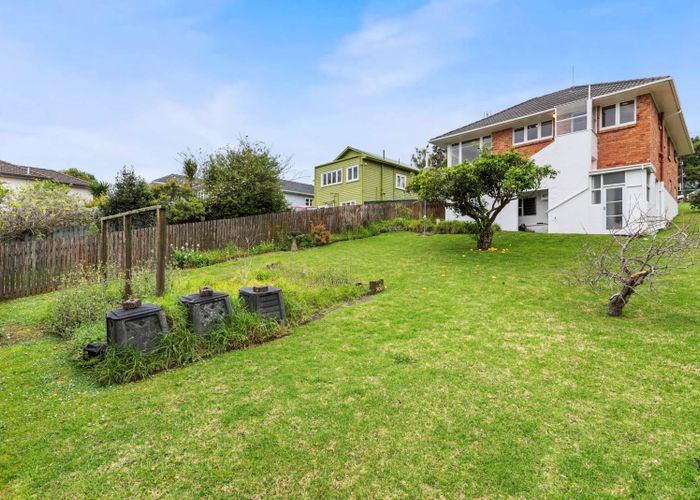  at 18 Parau Street, Mount Roskill, Auckland