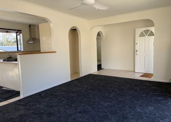  at 16 Chilcott Road, Henderson, Auckland