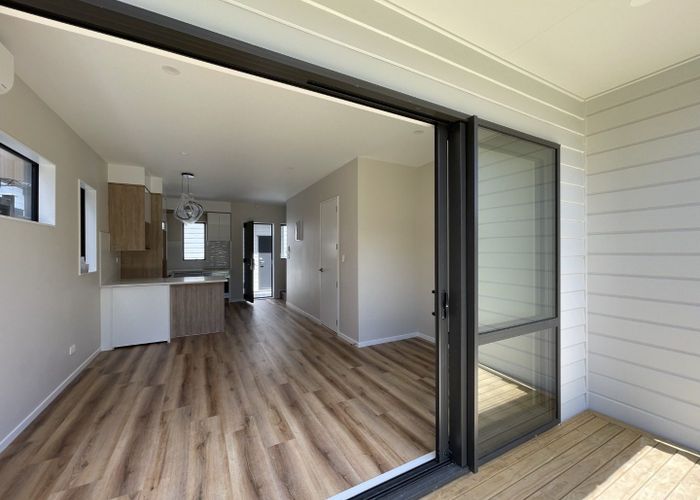  at 5/10 Newington Road, Henderson, Waitakere City, Auckland