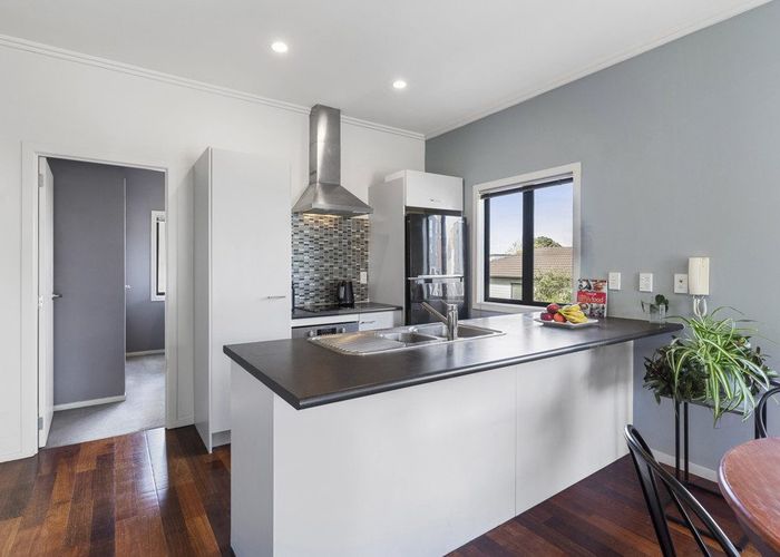  at 4/191 Sunnynook Road, Wairau Valley, North Shore City, Auckland