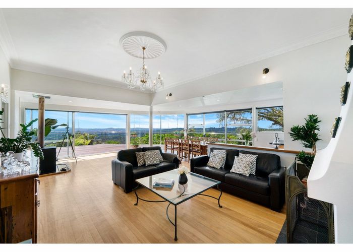  at 854 West Coast Road, Waiatarua, Auckland