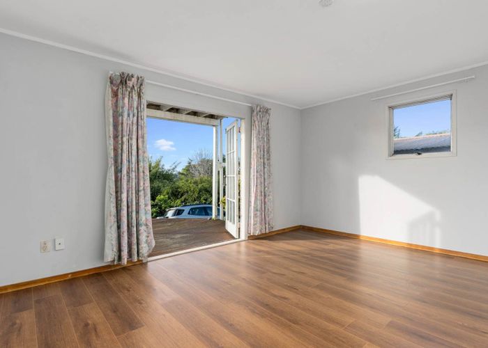  at 100 John Downs Drive, Browns Bay, North Shore City, Auckland