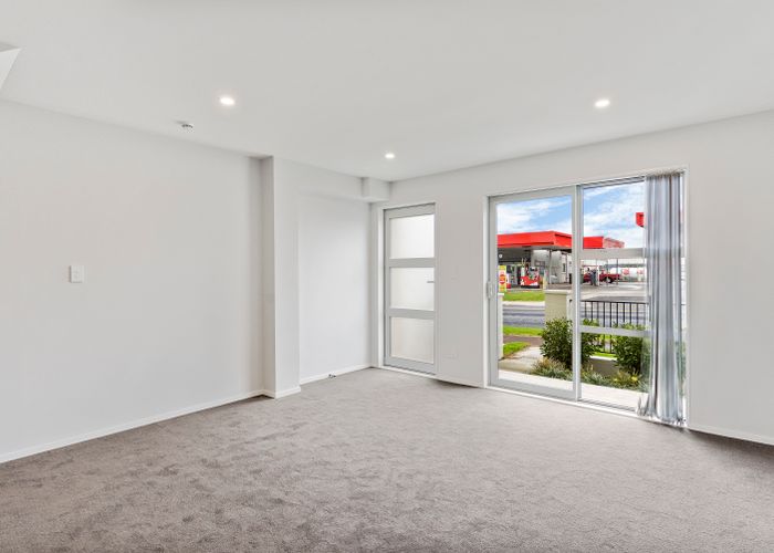  at 3/11 Ray Small Drive, Papakura, Auckland