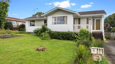  at 8 Jenelin Road, Glendene, Auckland