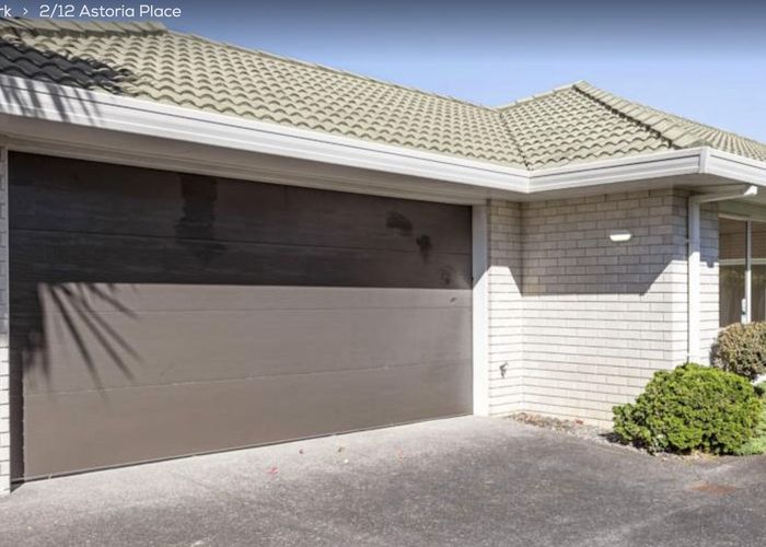  at 2/12 Astoria Place, Northpark, Auckland