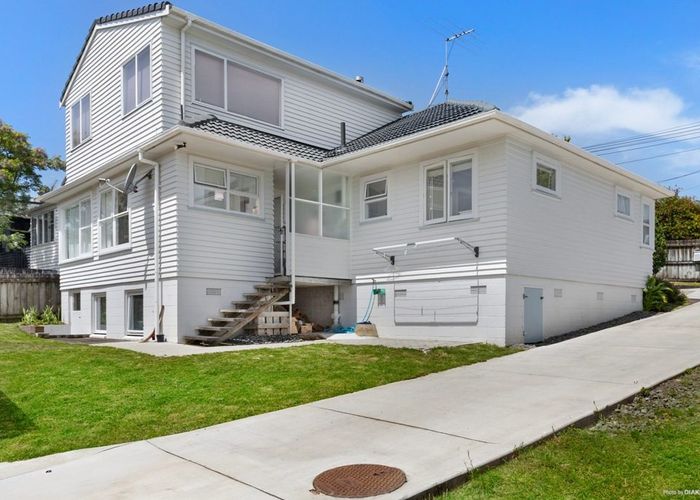  at 9 Pax Ave, Forrest Hill, North Shore City, Auckland