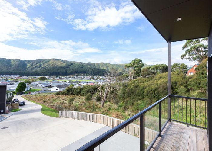  at 9 Hastings Grove, Wainuiomata, Lower Hutt