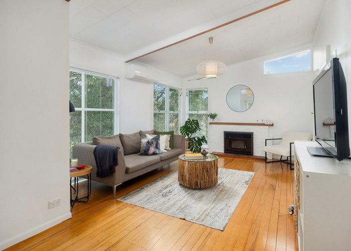  at 7 Whittle Place, New Windsor, Auckland