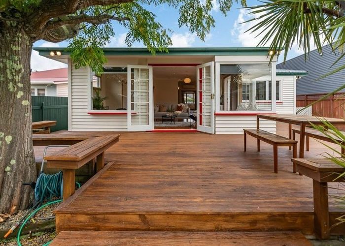  at 21 Central Terrace, Alicetown, Lower Hutt