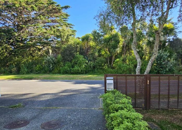  at 33 Verdale Circle, Glen Eden, Waitakere City, Auckland