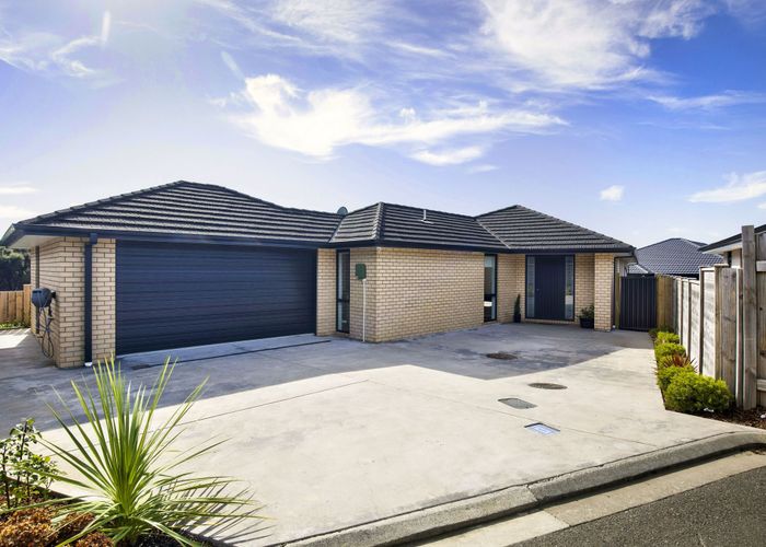  at 27 Topsail Way, Whitby, Porirua, Wellington