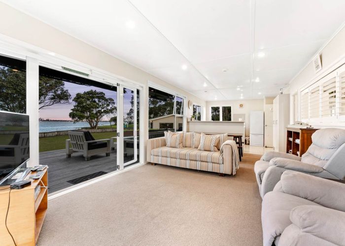  at 2 Garfield Road, Helensville, Rodney, Auckland