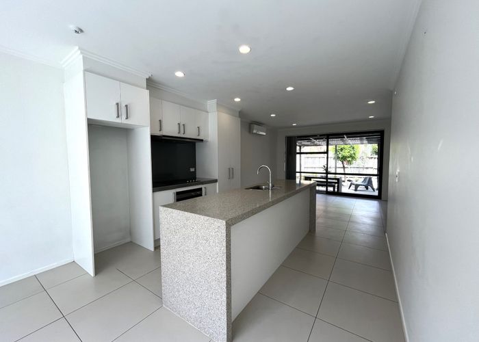  at 33 Scoria Crescent, Stonefields, Auckland
