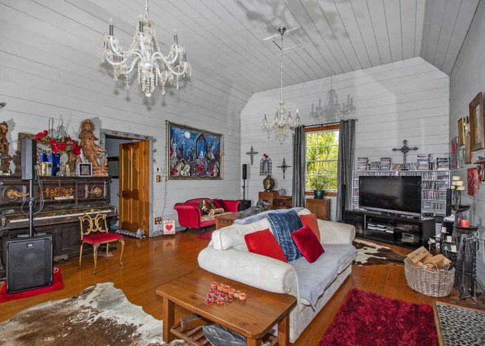  at 305 Whananaki Road, OPUAWHANGA, HIKURANGI