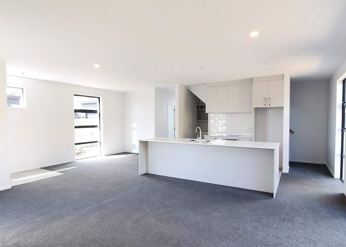  at 2/70 Grants Road, Papanui, Christchurch City, Canterbury