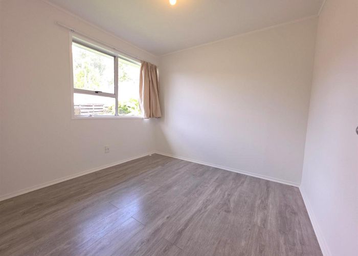  at 37 Larissa Avenue, Henderson, Auckland