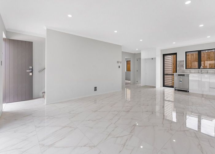  at Bucklands Beach, Manukau City, Auckland