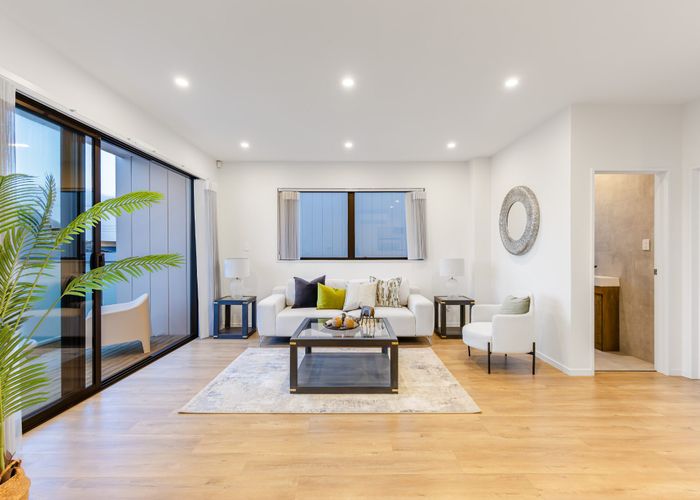  at 4/258 Lake Road, Hauraki, North Shore City, Auckland