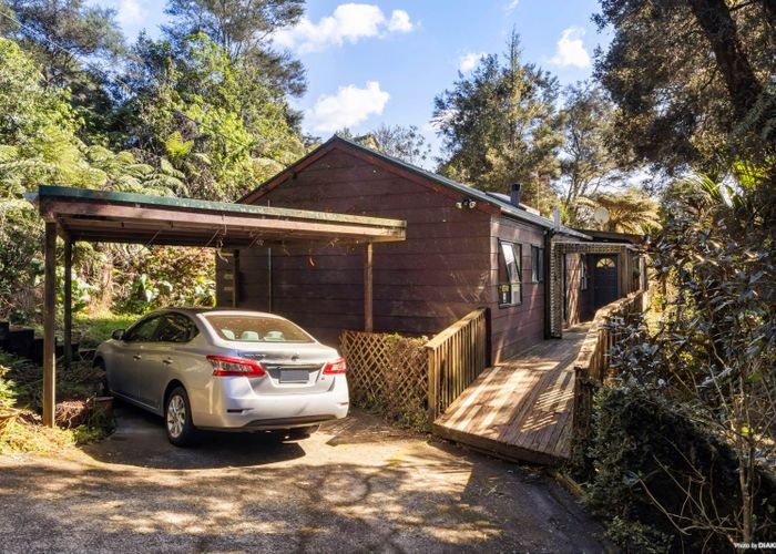  at 38 Napuka Road, Henderson Valley, Waitakere City, Auckland