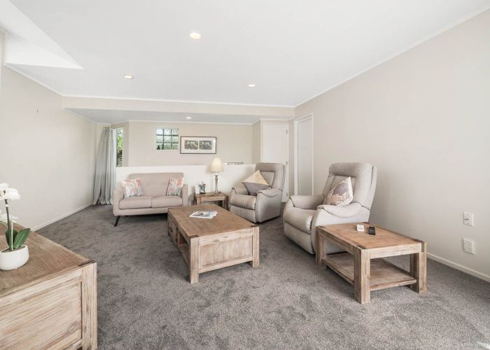  at 2/3 Tiri View Place, Waiake, North Shore City, Auckland