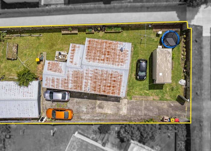  at 107 Flat Bush Road, Clover Park, Auckland
