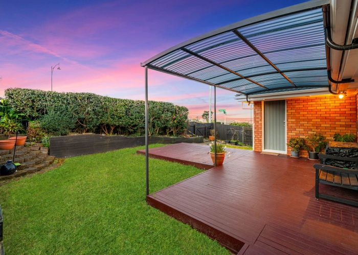  at 1/4 Ridge Road, Howick, Manukau City, Auckland