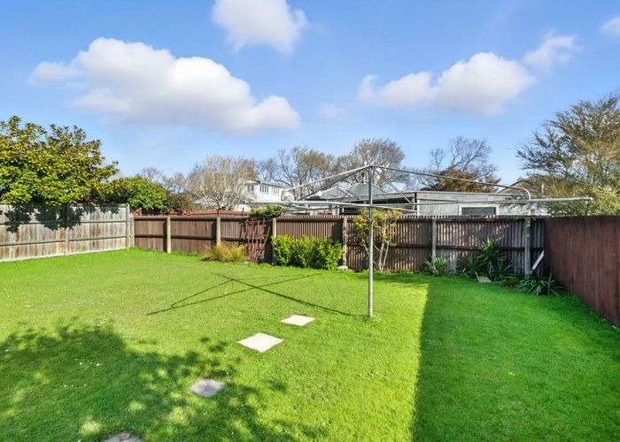  at 8 Dulles Place, Papanui, Christchurch City, Canterbury