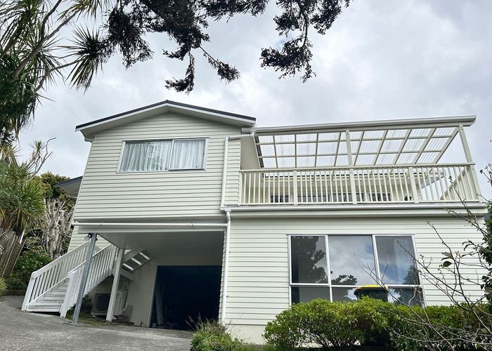  at 21 Shanaway Rise, Hillcrest, North Shore City, Auckland