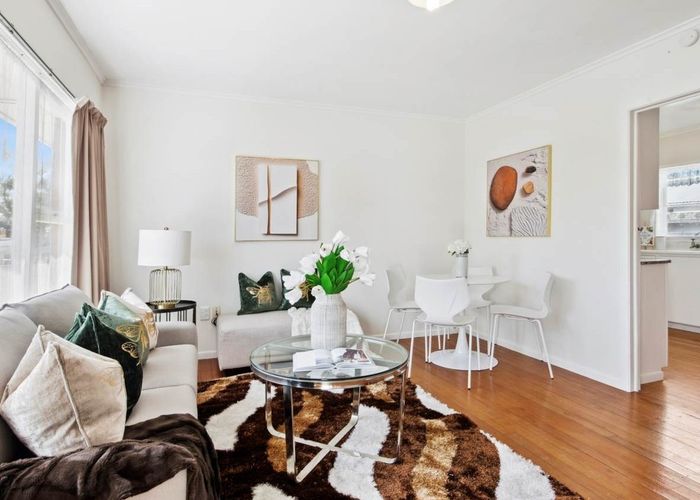  at 3/32 Old Lake Road, Narrow Neck, Auckland