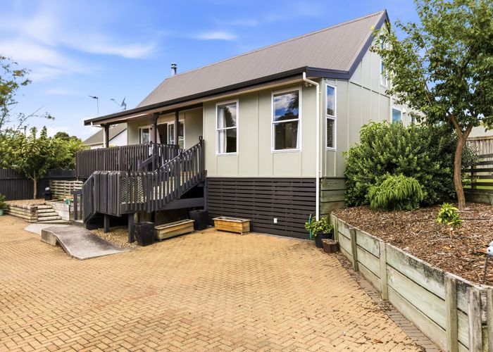  at 1/206 Tamamutu Street, Lake Taupo, Taupo, Waikato