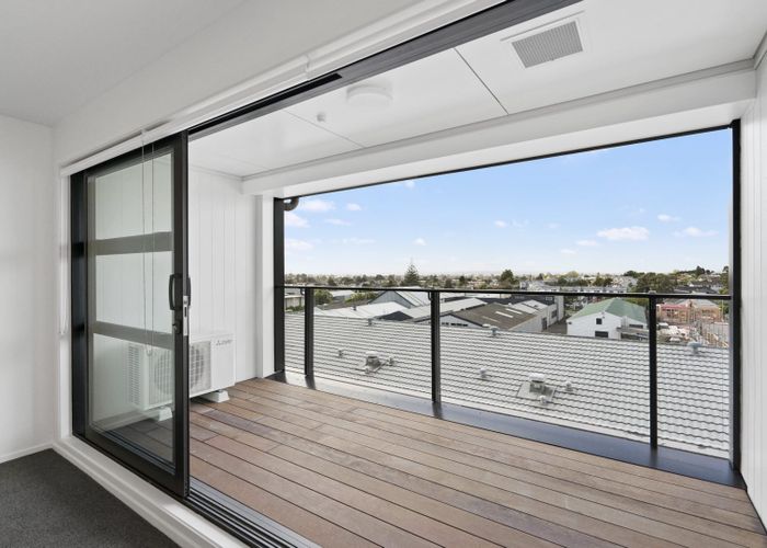  at 3D/4045 Great North Road, Glen Eden, Auckland