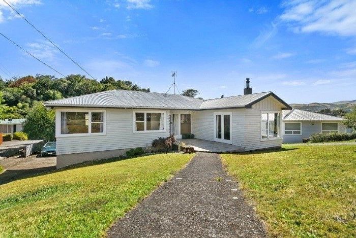  at 38 Larsen Crescent, Tawa, Wellington