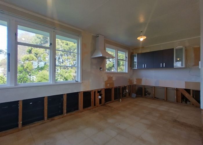  at 33 Castor Crescent, Cannons Creek, Porirua, Wellington