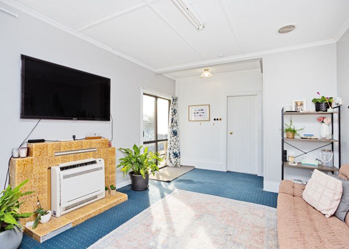  at 201 Lorn Street, Glengarry, Invercargill