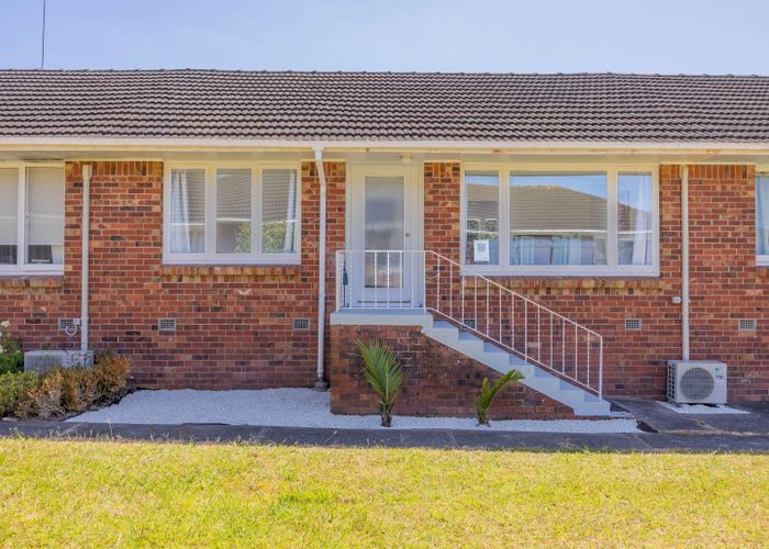  at 2/15 Dominion St, Takapuna, North Shore City, Auckland