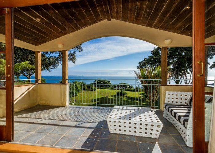  at 62 Cliff Road, Torbay, Auckland