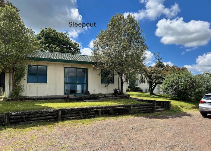  at 324 Taupaki Road, Henderson