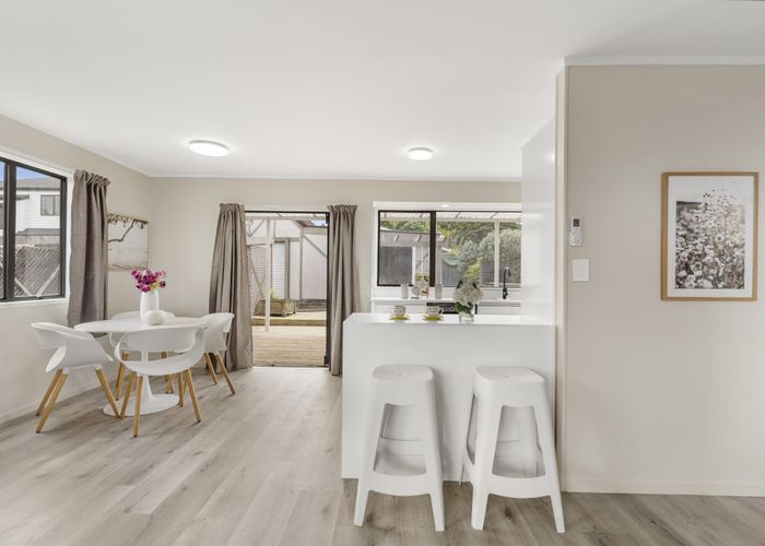  at 5 Idesia Place, Totara Heights, Auckland