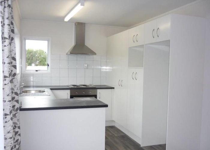  at 4 Aden Place, Manurewa, Manukau City, Auckland