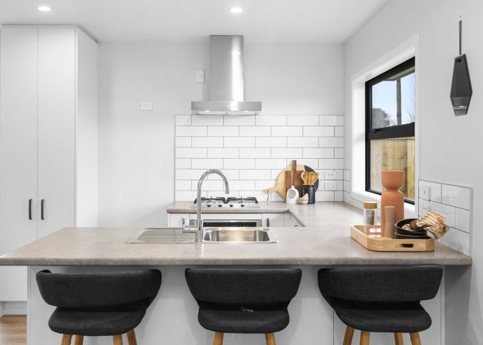  at 2/4 Cotton Street, Beerescourt, Hamilton, Waikato