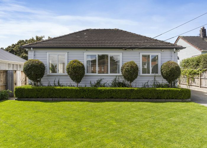  at 15 Manapau Street, Meadowbank, Auckland