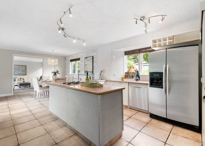  at 88 Saddleback Rise, Murrays Bay, Auckland