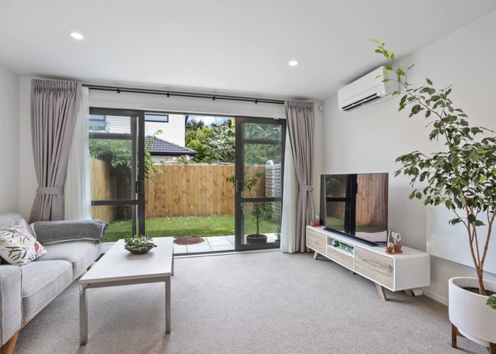  at 9/18 Graham Avenue, Te Atatu Peninsula, Auckland