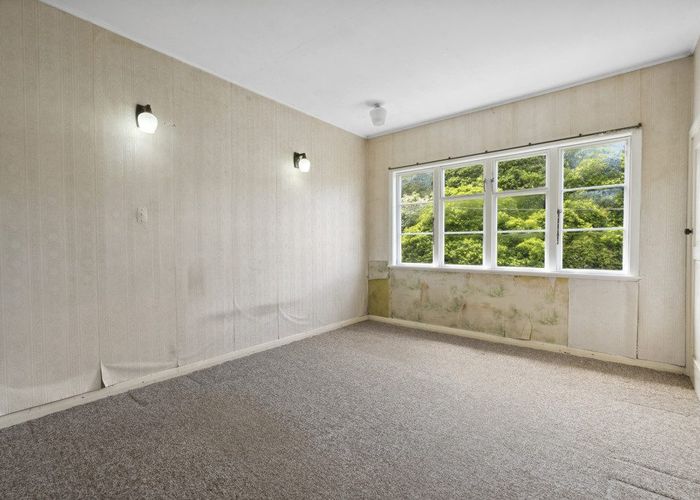  at 50 Sunshine Avenue, Karori, Wellington