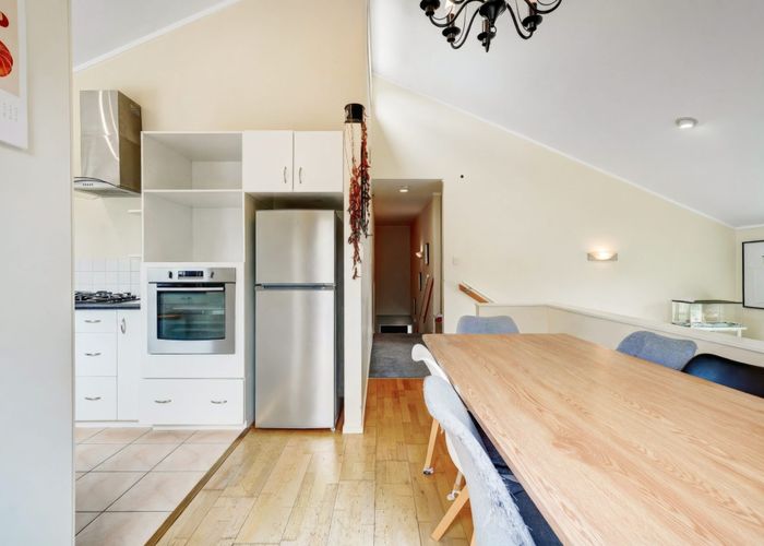  at 2/28 Pahi Place, West Harbour, Waitakere City, Auckland