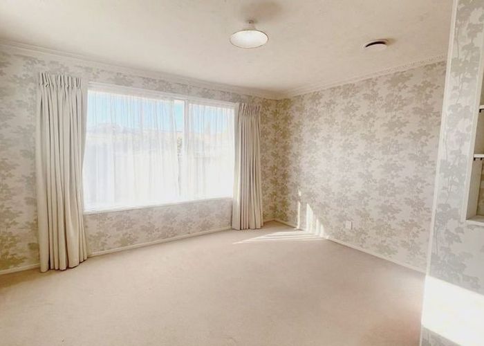  at 50 Glenharrow Avenue, Avonhead, Christchurch City, Canterbury