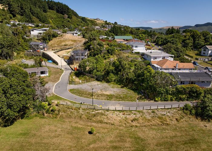 For sale 35 Raroa Terrace, Tawa, Wellington, Wellington homes.co.nz